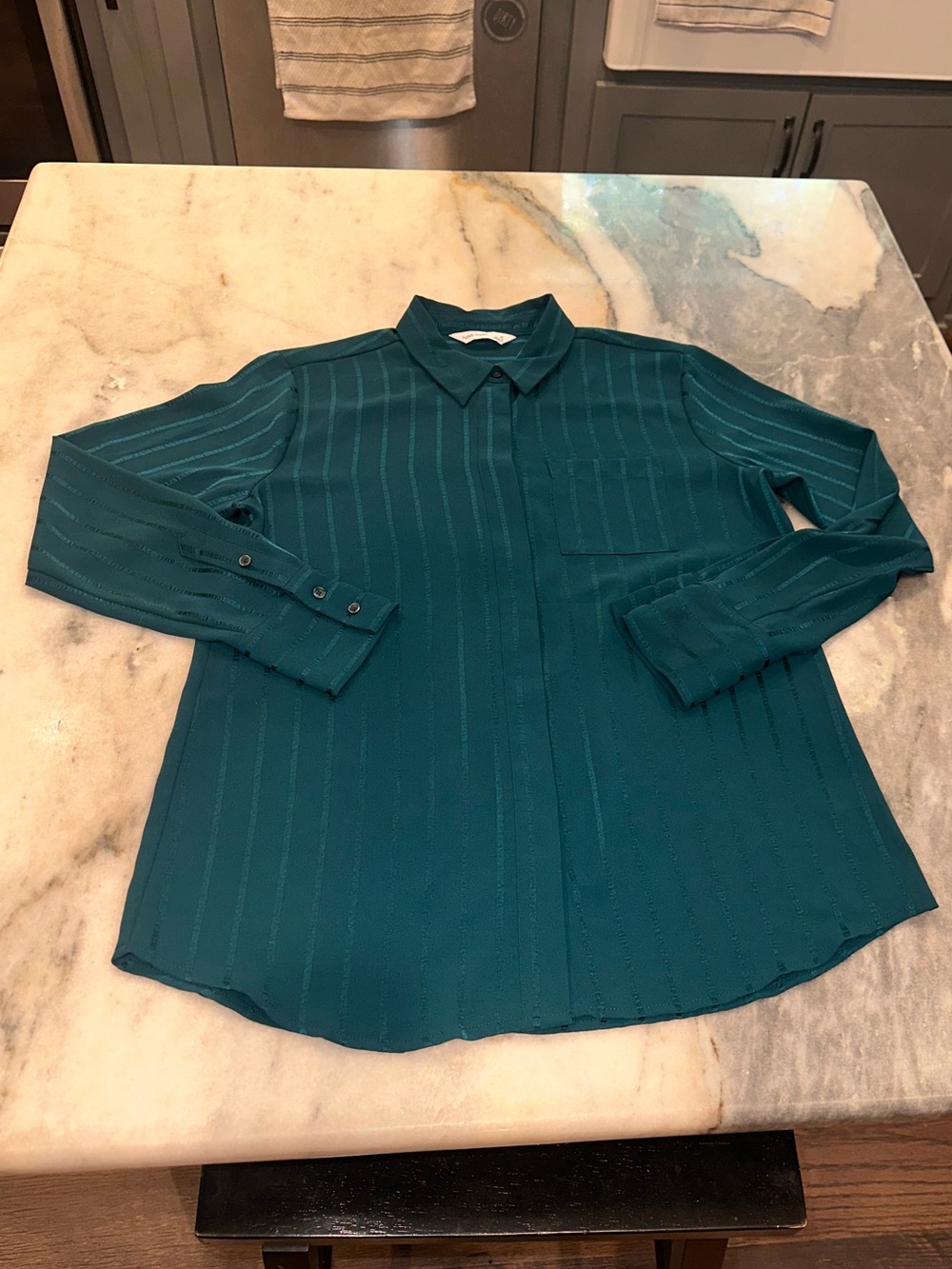 Nine West Size Medium Women's Long-Sleeve Textured Button-Up Shirt in Deep Teal - Picture 4 of 11